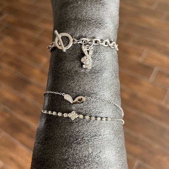 3/$25❤️Bracelet bundle (4 pcs) - Picture 2 of 11